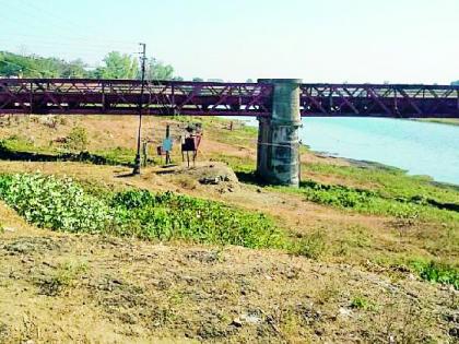 Three bridges recovered from the British iron ore | ब्रिटिशकालीन लोहा भंगारातून साकारले तीन पूल Three bridges recovered from the British iron ore | ब्रिटिशकालीन लोहा भंगारातून साकारले तीन पूल
