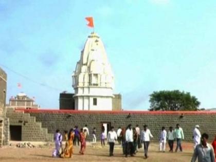 भगवान गडावर मेळावा न घेण्याबाबत महंत ठाम