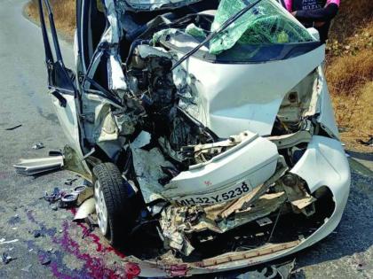 Two killed in car-two-wheeler accident on Sindkhedraja-Mehkar road | सिंदखेडराजा-मेहकर मार्गावर कार-दुचाकी अपघातात दोन ठार 