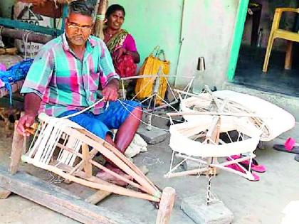 Traditional sackcloth business debut | पारंपरिक गोणपाट व्यवसाय डबघाईस