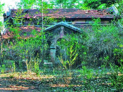 The british residence of irrigation department | सिंचन विभागाचे ब्रिटिशकालीन निवासस्थान वाºयावर