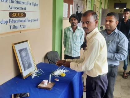 Librarian Day celebrated at Mohite College | मोहिते महाविद्यालयात ग्रंथपाल दिन साजरा