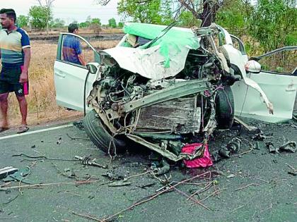 In an accident in Brahmapuri taluka, two persons from Desaiganj were killed and three others were seriously injured | ब्रह्मपुरी तालुक्यातील अपघातात देसाईगंजातील दाेघे ठार, तिघे गंभीर