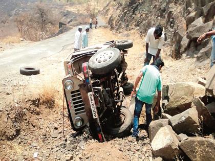 Grandmother's death in a Jeep crash | जीप अपघातात आजी-नातवाचा मृत्यू