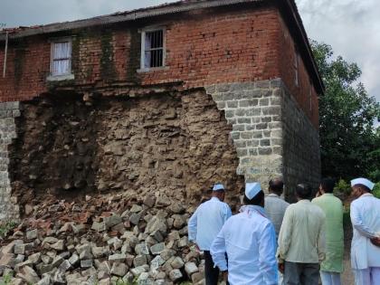 Rain water damage in Nandurshingote area | नांदूरशिंगोटे परिसरात पावसाच्या पाण्याने नुकसान