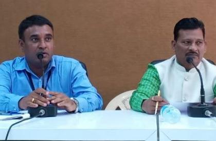 Review from the Vice President of the Cleaning Staff Commission | सफाई कर्मचारी आयोगाच्या उपाध्यक्षांकडून आढावा Review from the Vice President of the Cleaning Staff Commission | सफाई कर्मचारी आयोगाच्या उपाध्यक्षांकडून आढावा