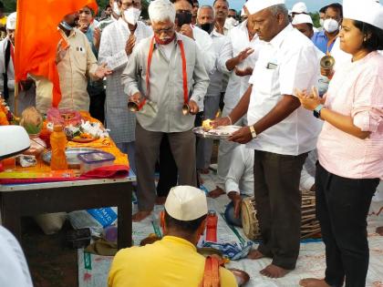 Symbolic Samajarti for Maulis in Phaltan | फलटणमध्ये माउलींसाठी प्रतिकात्मक समाजआरती