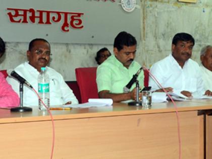 Parbhani: Discussed on bogus seeds or pompum in the review meeting | परभणी : आढावा बैठकीत बोगस बियाणे अन् पीकविम्यावर चर्चा