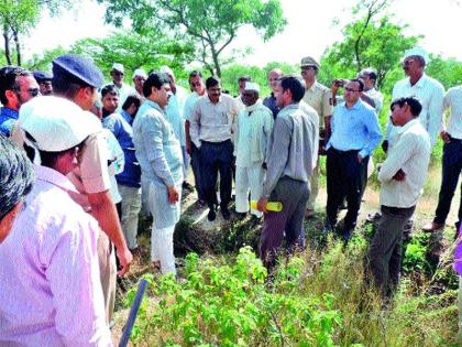 Review of the water conservation work done by ministers from Yeola taluka | येवला तालुक्यातील मंत्र्यांनी घेतला येवल्यातील जलसंधारण कामांचा आढावा