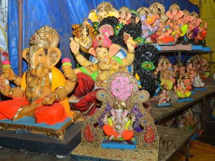 Sinnar is ready to market for the reception of Bappa | सिन्नरला बाप्पांच्या स्वागतासाठी बाजारपेठ सज्ज