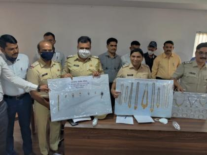 One arrested for stealing jewelery under the pretext of polishing jewelery: Rs 27 lakh jewelery seized | दागिने पॉलिश करण्याच्या बहाण्याने लुबाडणाऱ्या टोळीतील एकास अटक: २७ लाखांचे दागिने हस्तगत