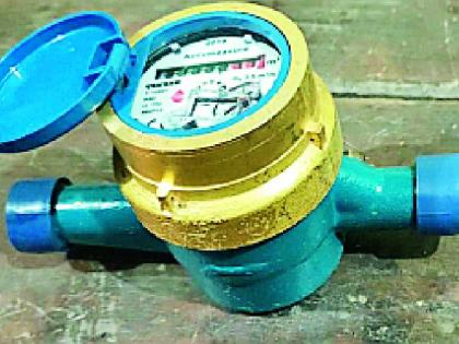 Faucet charges on tube meter and box purchases | नळाचे मीटर व पेटी खरेदीवरून आरोपांच्या फैरी Faucet charges on tube meter and box purchases | नळाचे मीटर व पेटी खरेदीवरून आरोपांच्या फैरी