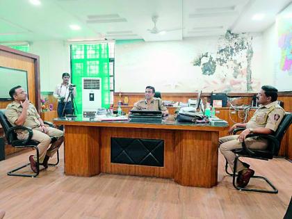 49 officers and 1,500 personnel deployed in the district for security | जिल्ह्यात 49 अधिकारी अन् 1 हजार 500 कर्मचारी बंदोबस्तासाठी तैनात 49 officers and 1,500 personnel deployed in the district for security | जिल्ह्यात 49 अधिकारी अन् 1 हजार 500 कर्मचारी बंदोबस्तासाठी तैनात