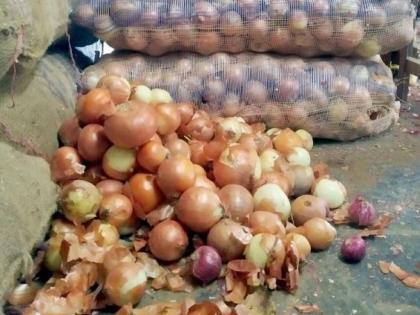 Wardha people turned back on the Turkish onion | तुर्कस्तानच्या कांद्याकडे वर्धावासियांनी फिरवली पाठ