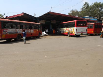 A few side effects on train travel with private buses | पुणे प्रवासावर सर्वाधिक प्रवाशांनी पाठ फिरविली खासगी बसेसह रेल्वे प्रवासावर परिणाम