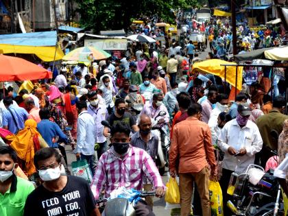 Police, municipal employees forcibly removed the vendors | CoronaVirus In Kolhapur : पोलीस, मनपा कर्मचाऱ्यांनी सक्तीने विक्रेत्यांना हटविले