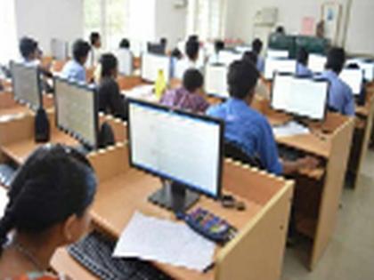 Sakri students' bet on online CAT exam | आॅनलाईन कॅट परिक्षेत साक्रीच्या विद्यार्थ्यांची बाजी Sakri students' bet on online CAT exam | आॅनलाईन कॅट परिक्षेत साक्रीच्या विद्यार्थ्यांची बाजी