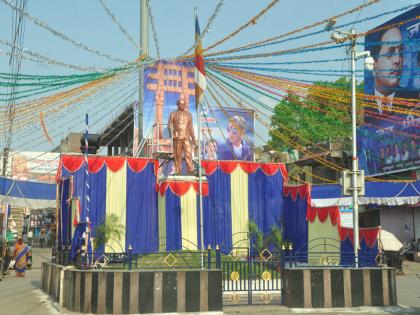 Preparations for Dr. Babasaheb Ambedkar's birth anniversary in Beed | बीडमध्ये डॉ.बाबासाहेब आंबेडकर जयंतीसाठी जय्यत तयारी