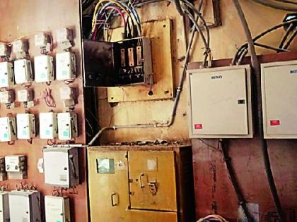 Mini Ministry Power supply throughout the day | मिनी मंत्रालयाचा वीज पुरवठा दिवसभर गुल