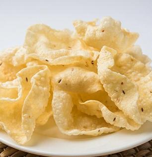 न शिजवता करा उपवासाचे बटाटा साबुदाणा पापड, घ्या दुप्पट फुलणाऱ्या पापड्यांची सोपी रेसिपी...
