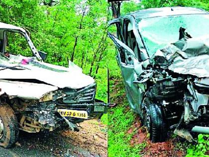 Two killed, two seriously injured in two accidents | दोन अपघातात दोघे ठार, तीन गंभीर