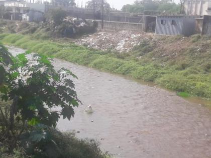 Flooding to the river, great for churches | नदीला येता पूर, चर्चांना महापूर