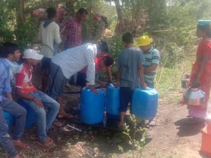 Farmers are quenching their thirst | शेतकरी भागवताहेत तहान