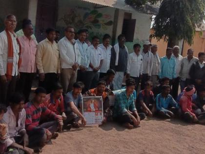 Solitary villager for addiction free village | व्यसनमुक्त गावासाठी एकवटले ग्रामस्थ Solitary villager for addiction free village | व्यसनमुक्त गावासाठी एकवटले ग्रामस्थ