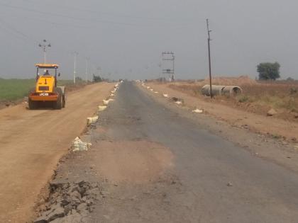 The road connecting the two highways was convenient | दोन महामार्गांना जोडणारा रस्ता ठरणार सोयीचा The road connecting the two highways was convenient | दोन महामार्गांना जोडणारा रस्ता ठरणार सोयीचा