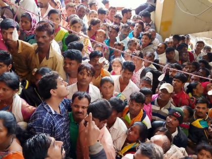 Saptashringa Devi Charani Millions of devotees bow down | सप्तश्रृंगीदेवीचरणी लाखो भाविक नतमस्तक