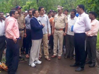 Divisional Commissioner visits Gotwheer village | विभागीय आयुक्तांची घोटविहीर गावाला भेट