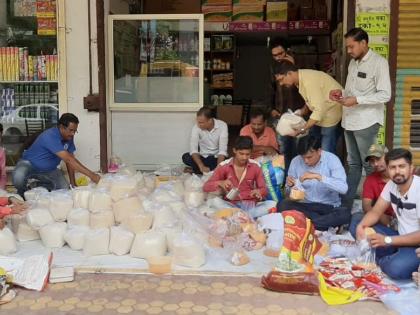 Amalnerkar's assistance to flood victims | अमळनेरकरांची पूरग्रस्तांना मदत