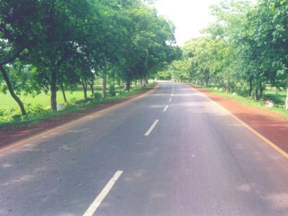 Sinnar funds for loss of roads: Nagar Parishad gets 52 lakh | रस्त्यांच्या नुकसानभरपाईपोटी निधी सिन्नर : नगर परिषदेला मिळाले ५२ लाख