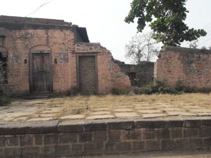  The ruins of the hundred-year-old Khandu Vastad Talmi will change | सव्वाशे वर्षांच्या खंडू वस्ताद तालमीचे रुपडे पालटणार