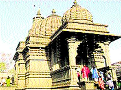 Rammandir entrance professional business tycoon | राममंदिर प्रवेशद्वारालगत व्यावसायिकांचे अतिक्र मण Rammandir entrance professional business tycoon | राममंदिर प्रवेशद्वारालगत व्यावसायिकांचे अतिक्र मण