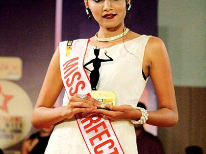 Nagpur Perfectionist 'Miss Perfect' | नागपूरकर कौशिकी ठरली ‘मिस परफेक्ट’