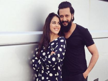 Ritesh Deshmukh and Genelia Dsouza's romantic video in lockdown on Instagram TJL | लॉकडाउनमध्ये समोर आला रितेश देशमुख व जेनेलिया डिसूझाच्या रोमांसचा व्हिडिओ, होतोय व्हायरल