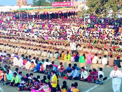 At the festival of Brahmachari Maharaj Bhakta Sagar, | ब्रह्मचारी महाराजांच्या महोत्सवात उसळला भक्तसागर