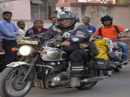 Aditya Raj 35 thousand kilometers Riding | आदित्य राज यांची ३५ हजार कि.मी. रायडिंग