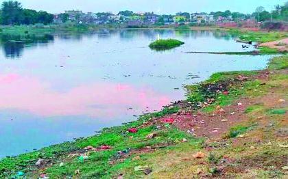 The lake works for beautification | तलाव सौंदर्यीकरणाचे काम रखडले