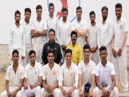  University team leaves for Inter University Cricket tournament | आंतरविद्यापीठ क्रिकेट स्पर्धेसाठी विद्यापीठाचा संघ रवाना