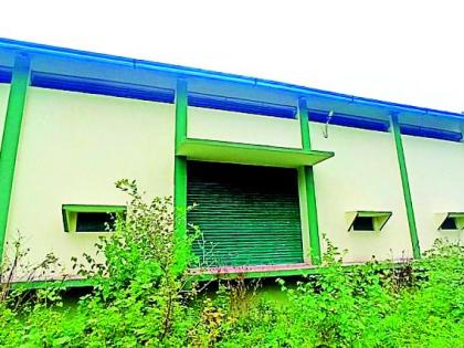 Agricultural warehouse building unusable | कृषी गोदाम इमारत निरूपयोगी