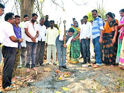 Top priority to drinking water | पिण्याच्या पाण्याला सर्वोच्च प्राथमिकता