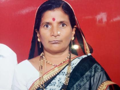 The woman was killed by electric power channel | अंगावर विद्युत वाहिनी पडून महिला ठार