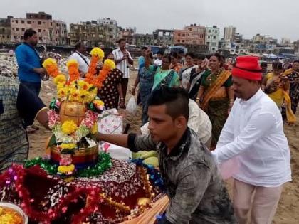 Vesave Koliwada waiting for the memorial of freedom fighters | स्वातंत्र्य सैनिकांच्या स्मारकाच्या प्रतीक्षेत वेसावे कोळीवाडा