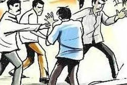 One beaten in a minor dispute at Karde | करडे येथे किरकोळ वादातून एकास मारहाण