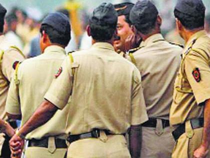 ... finally the police took to the streets! | ...अखेर पोलीस उतरले रस्त्यावर!