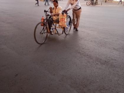 Traffic police also focus on pedestrian safety in Thane | ठाण्यात पादचाऱ्यांच्या सुरक्षिततेवरही वाहतूक पोलिसांचा भर