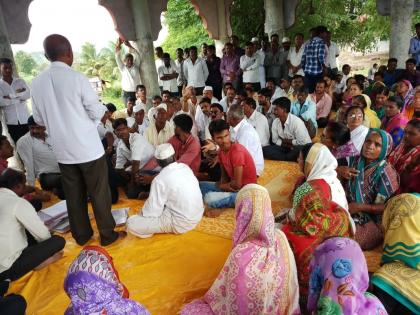 Alcohol abuse in Vajgaon Gram Sabha in Deola taluka | देवळा तालुक्यातील वाजगाव ग्रामसभेत मद्यपींचा गोंधळ