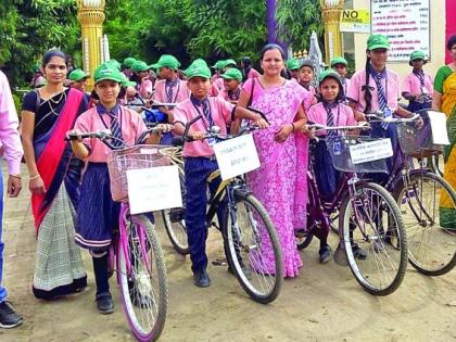 Children take inatiative for balance the environment | पर्यावरण संतुलन राखण्यासाठी सरसावले चिमुकले